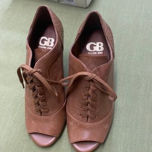 Gianni Bini wedge open toe booties size 8